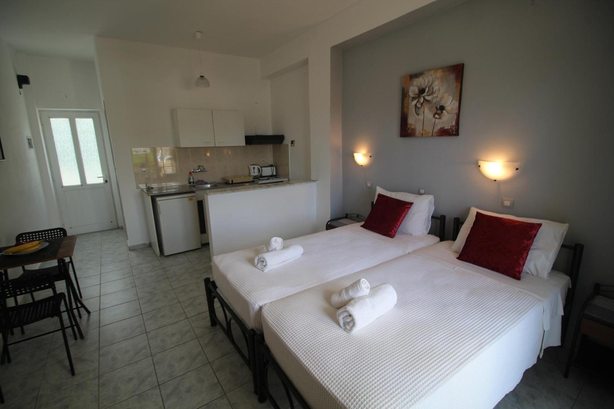 Tony'S Apartments Agios Georgios  Exterior photo